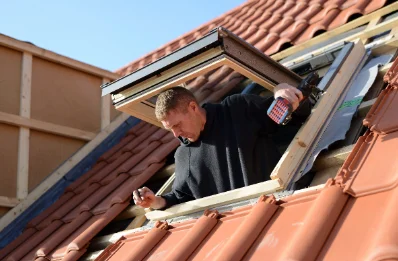 Pose de fenêtres de toit Velux à Charmensac